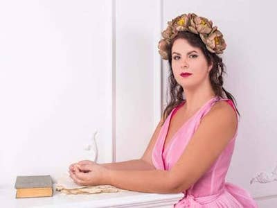 Елизавета Лилеева — экстрасенс, ясновидящая, трансперсональный парапсихолог.